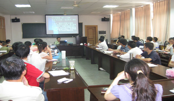 复旦大学历史地理所副所长,博士生导师王振忠教授应邀来社会学院讲学